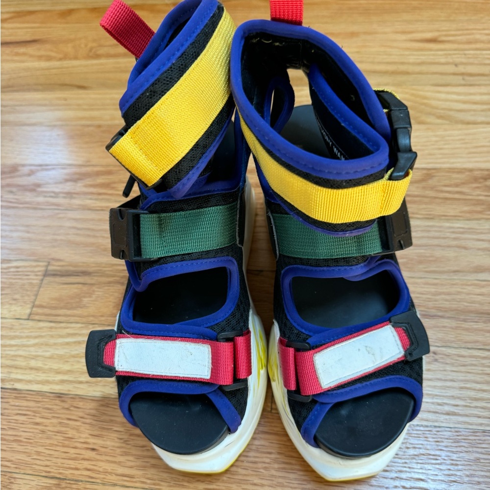 Anthony Wang Mulberry 02 Platform Sandels
